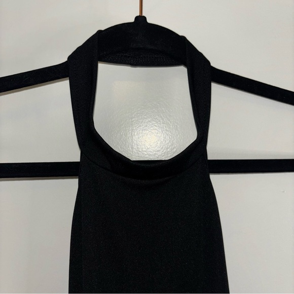 YOINS Black Pleated Halter Maxi Gown - Picture 8 of 9